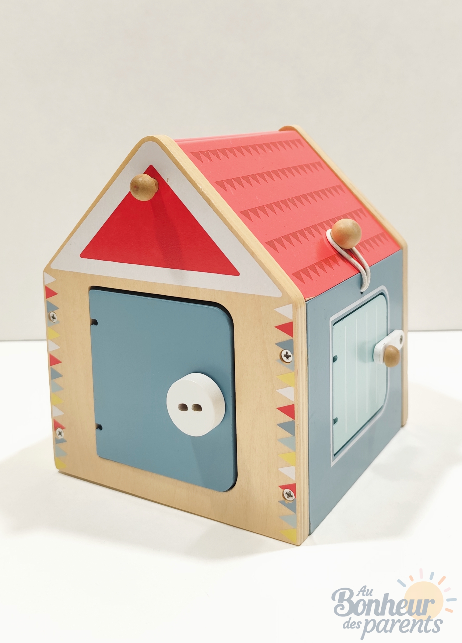 Jeu en bois maison à fermetures